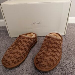 KITH MONOGRAM SHEARLING SLIPPERS, NEW IN BOX SIZE 36